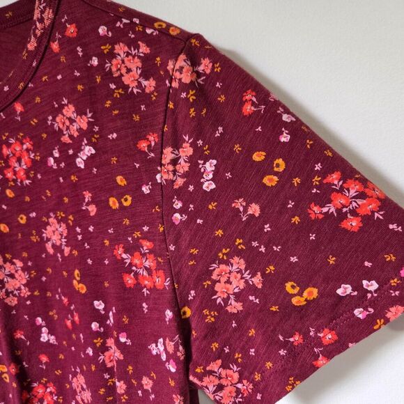 EUC OLD NAVY RED FLORAL COTTON TEE SIZE M - Picture 7 of 13